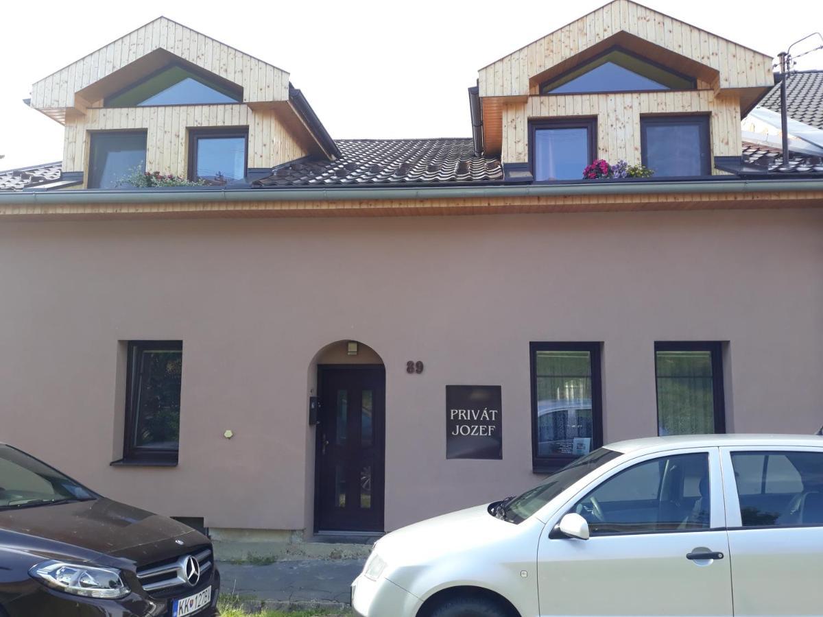 Privat Jozef Lägenhet Vrbov Exteriör bild